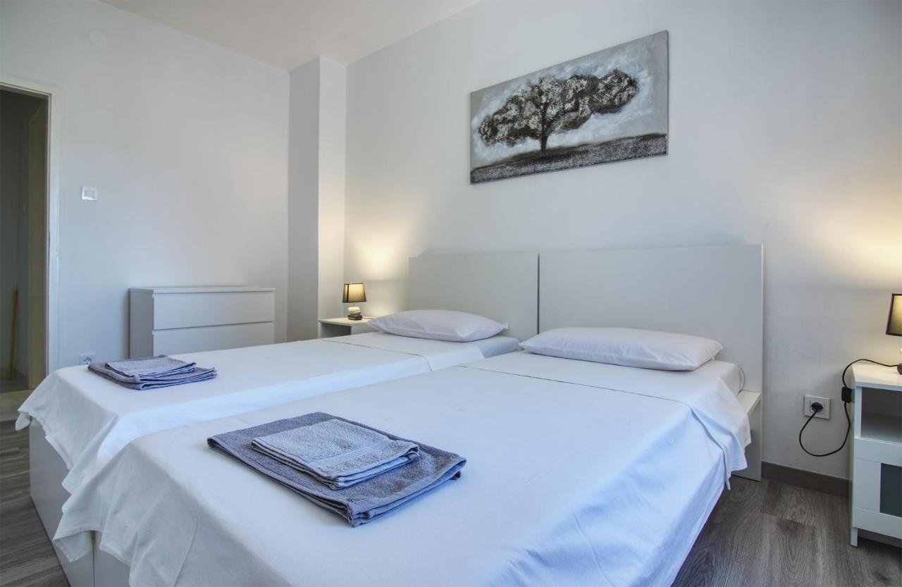 Holiday Home Volta Rakalj Kültér fotó