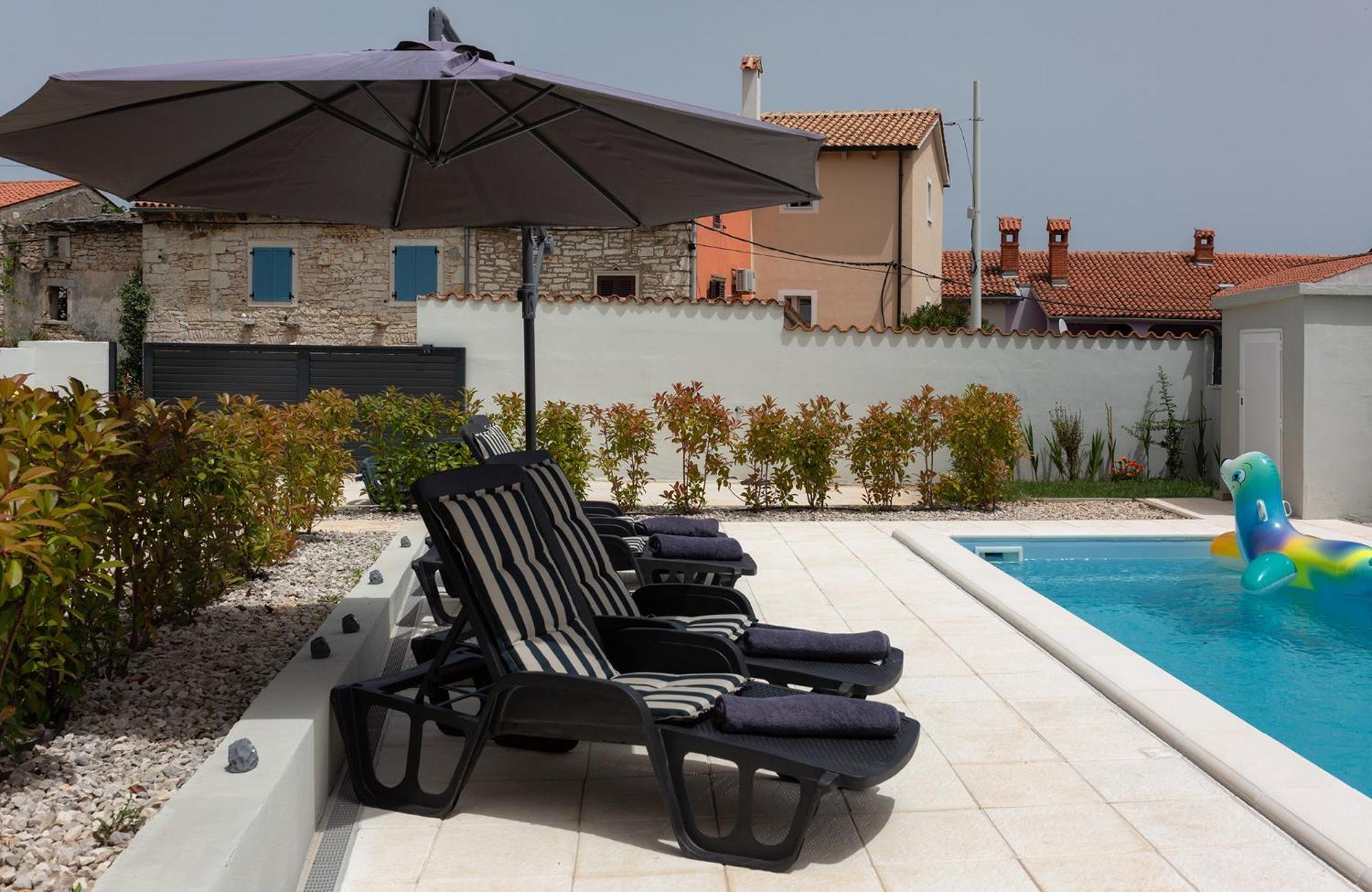 Holiday Home Volta Rakalj Kültér fotó