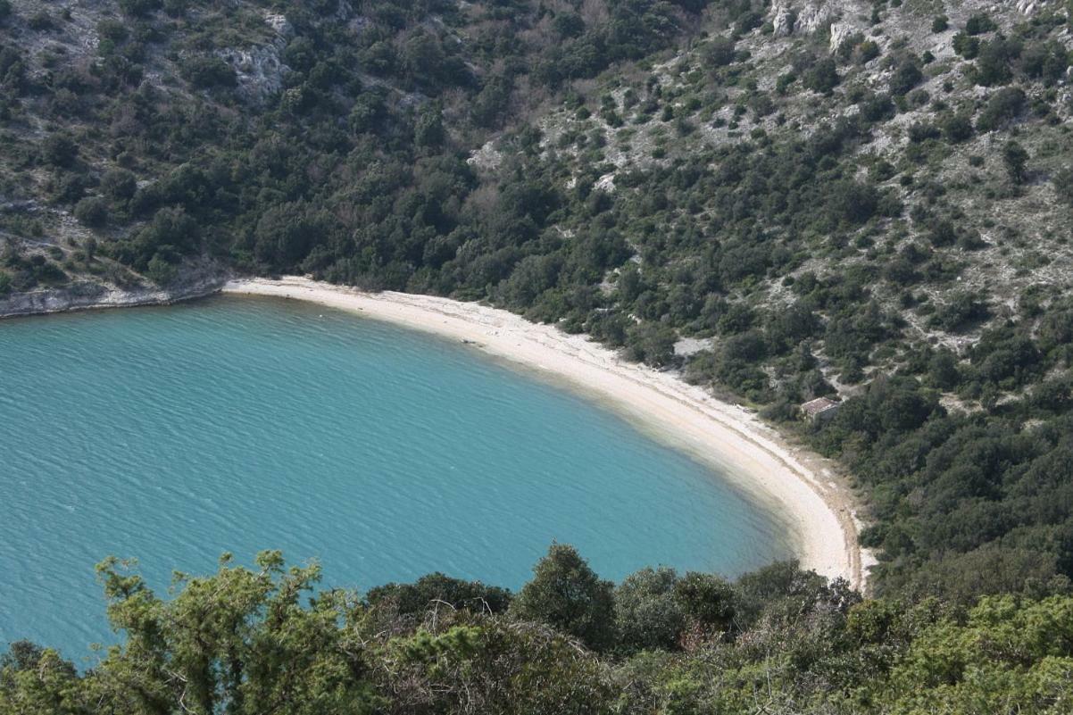 Holiday Home Volta Rakalj Kültér fotó